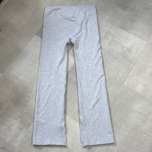 Fabletics Cloud Seamless High-Waisted Split Flare - Picture 8 of 8